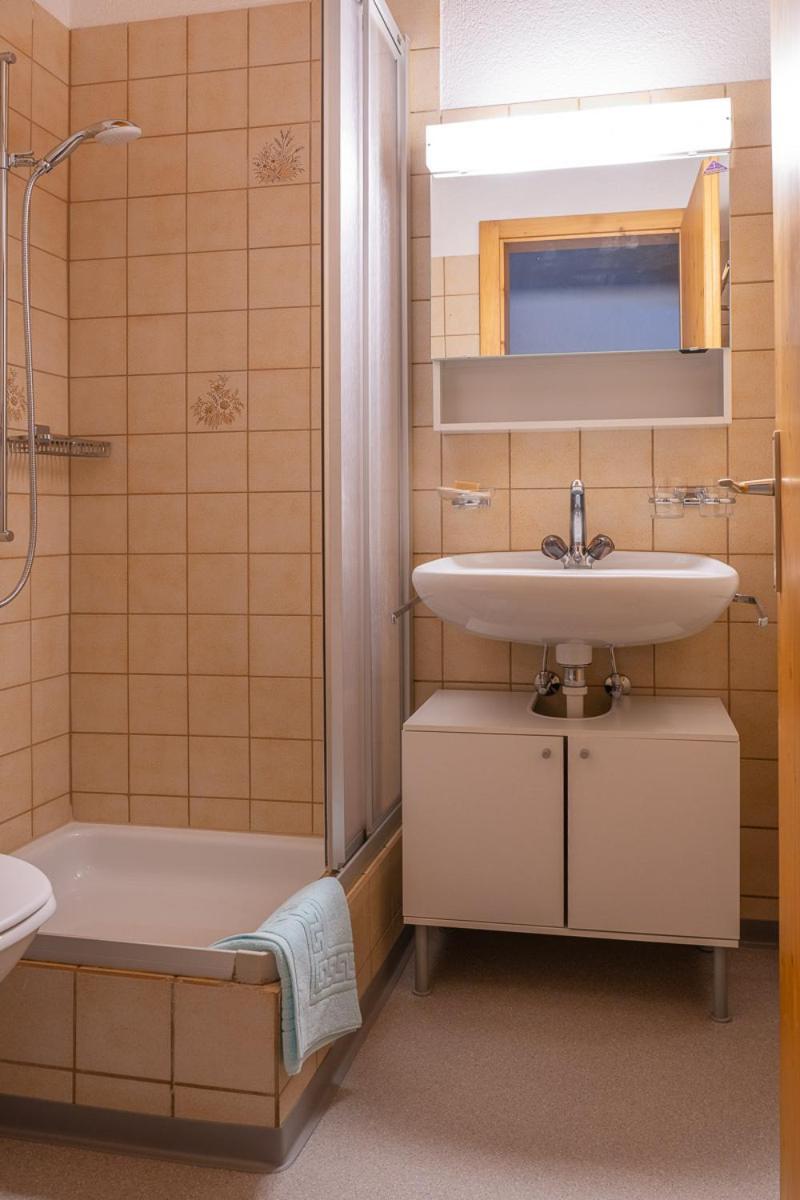 Chrona Bed & Breakfast Jenaz Δωμάτιο φωτογραφία