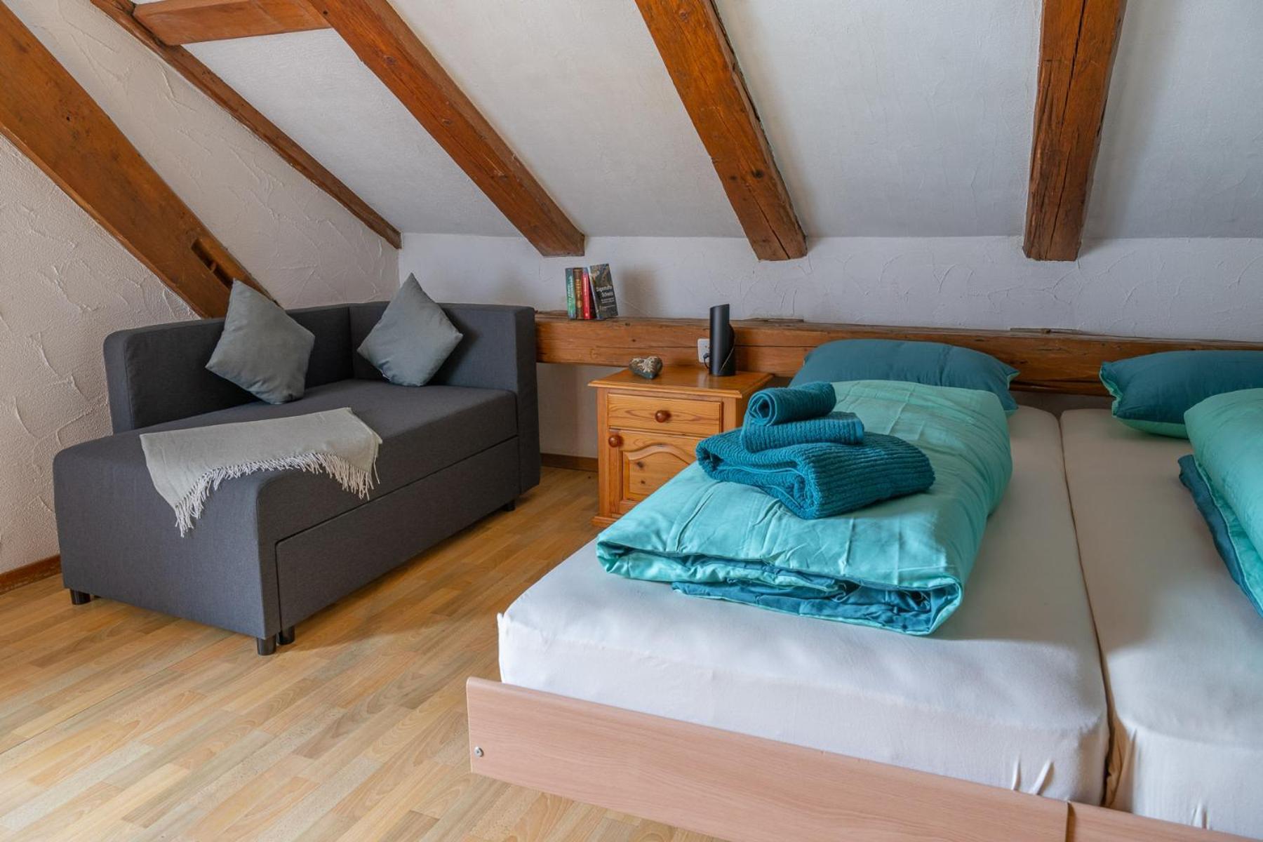Chrona Bed & Breakfast Jenaz Δωμάτιο φωτογραφία