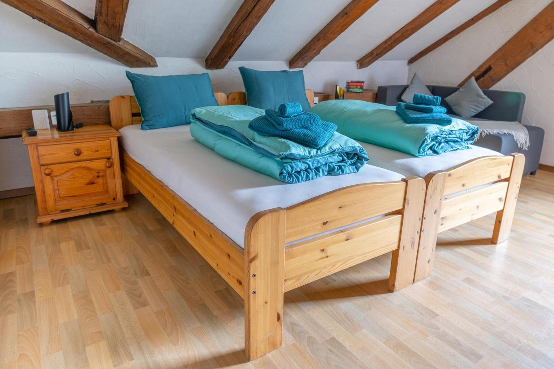 Chrona Bed & Breakfast Jenaz Δωμάτιο φωτογραφία