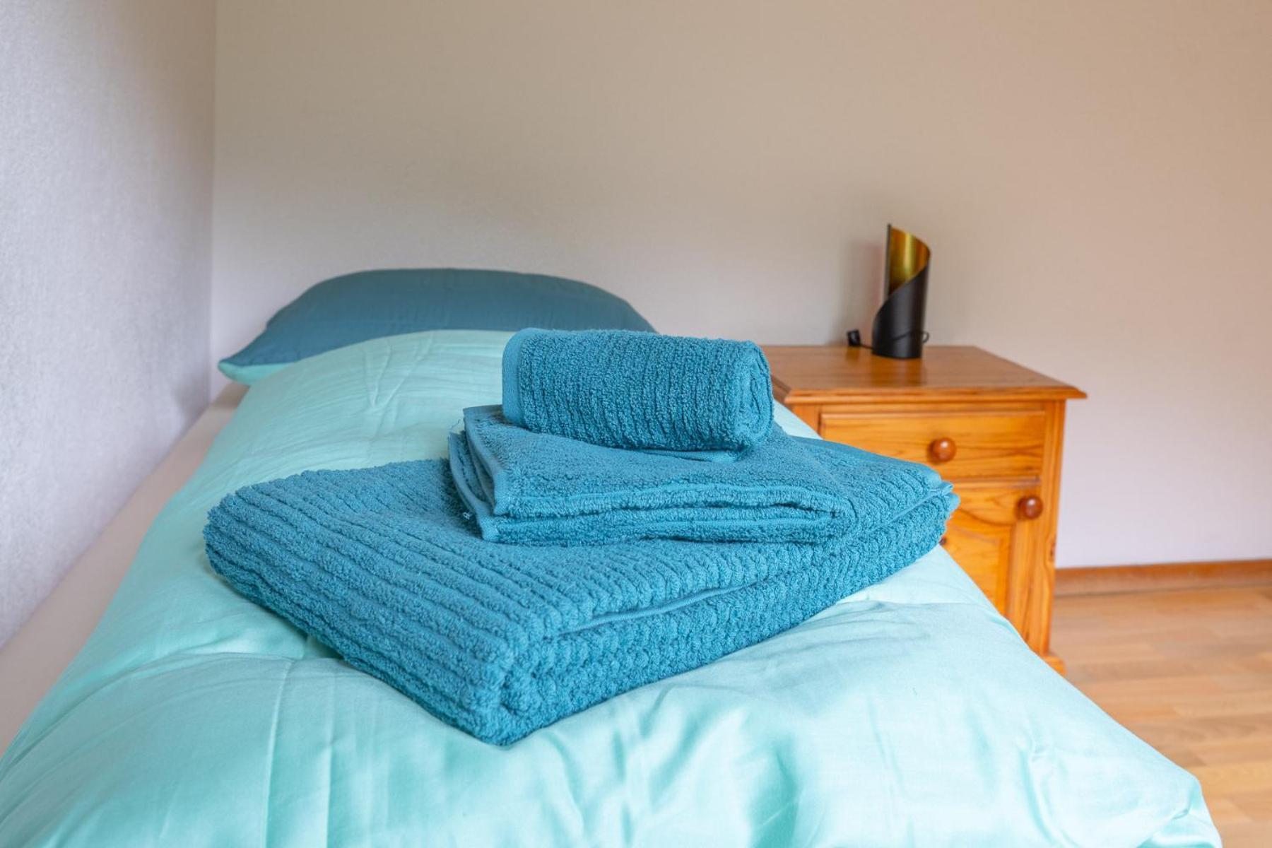 Chrona Bed & Breakfast Jenaz Δωμάτιο φωτογραφία