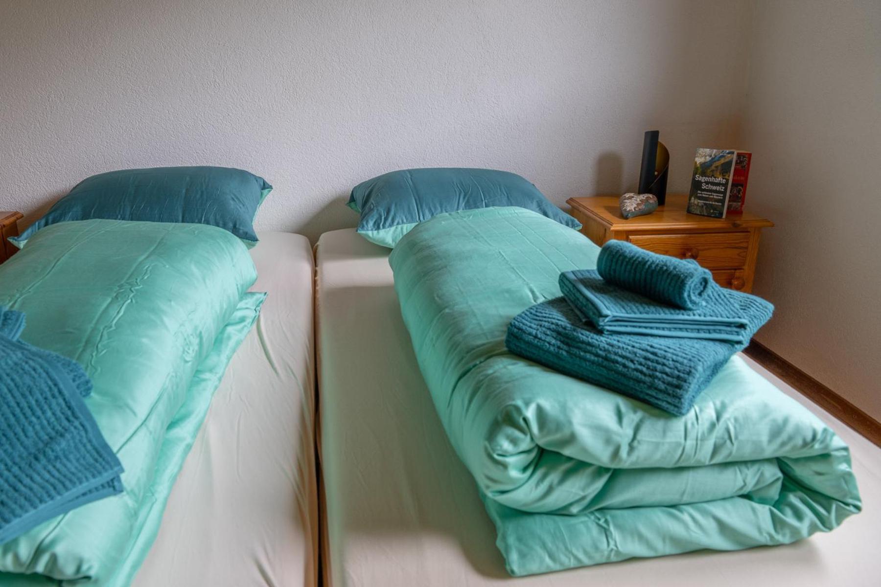 Chrona Bed & Breakfast Jenaz Δωμάτιο φωτογραφία
